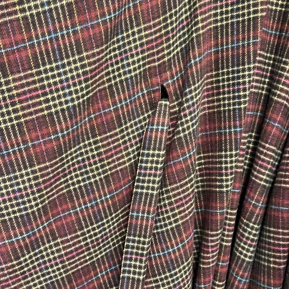 Ann Taylor burgundy plaid three piece suit. Jacket pants and wrap. - Picture 7 of 13